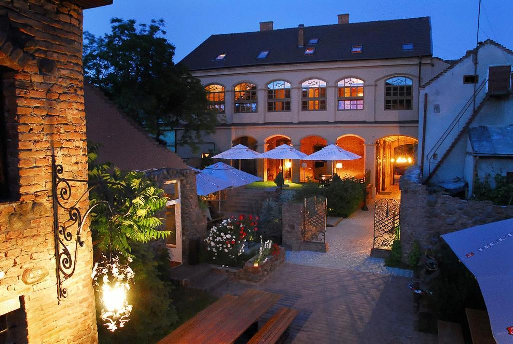Hotel Poesis Satu Mare Ngoại thất bức ảnh